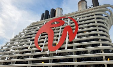 Resorts World Cruises’ Flagship, Genting Dream, arrives at Marina Bay Cruise Centre Singapore