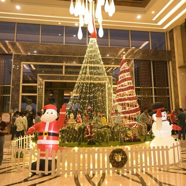 Sayaji Kolhapur Lights up the Festive Season with an Enchanting Tree Celebration