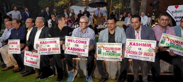 ‘KASHMIR CHALO’ Initiative Launched to Revive Tourism in the Valley